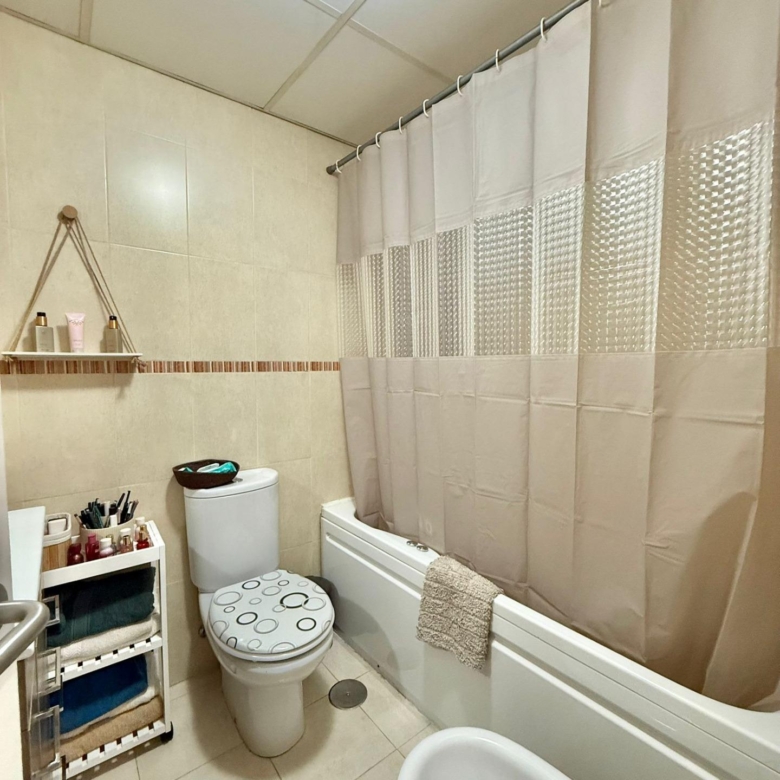 Estudio en venta en Churriana, con un fantástico solarium de 22m2, garaje y trastero.