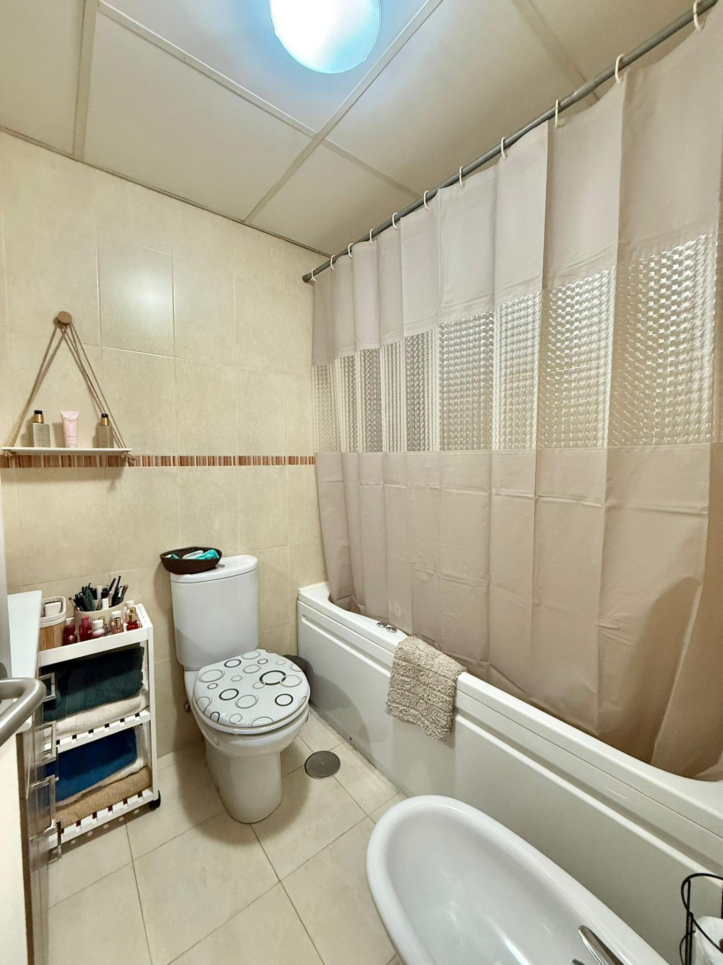 Estudio en venta en Churriana, con un fantástico solarium de 22m2, garaje y trastero.