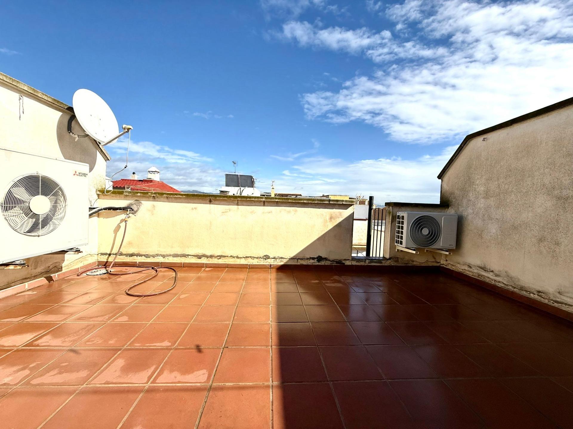 Estudio en venta en Churriana, con un fantástico solarium de 22m2, garaje y trastero.