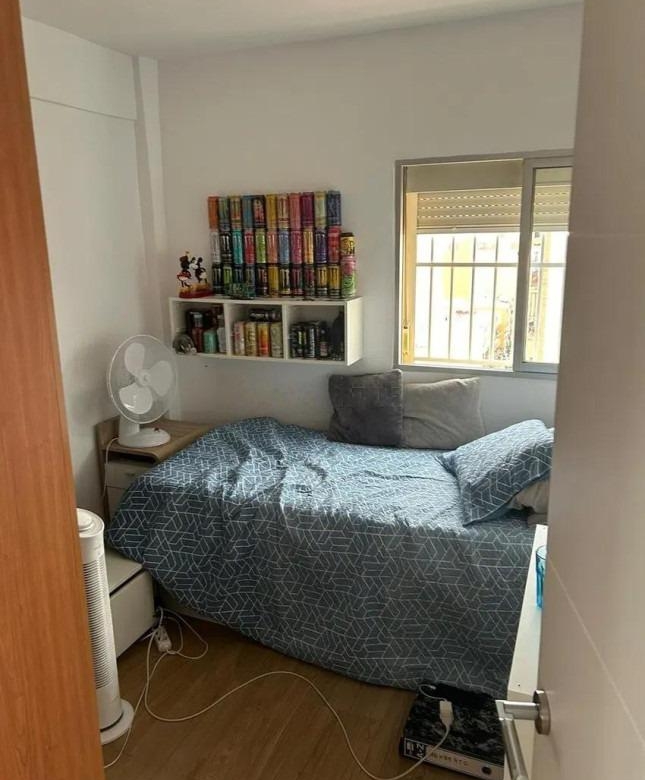 Vivienda bien situada con vistas despejadas.