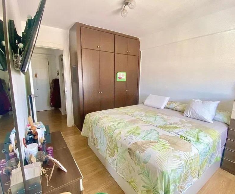 Vivienda bien situada con vistas despejadas.