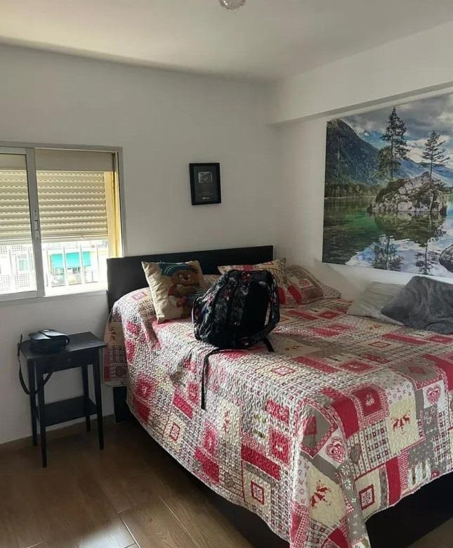 Vivienda bien situada con vistas despejadas.