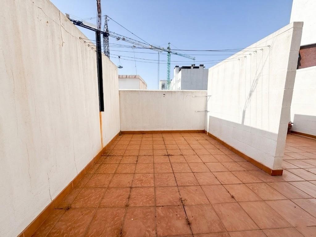 Piso en venta a un paso del Centro con garaje, trastero y azotea