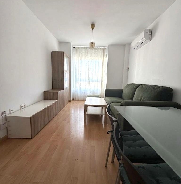 Piso en venta a un paso del Centro con garaje, trastero y azotea