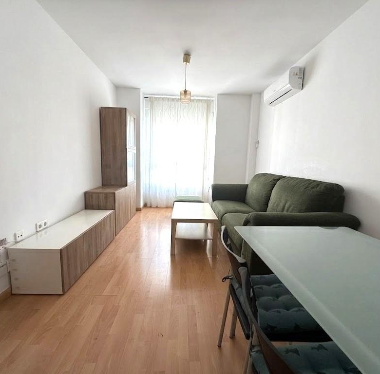 Piso en venta a un paso del Centro con garaje, trastero y azotea