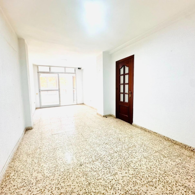 Piso exterior, haciendo esquina
