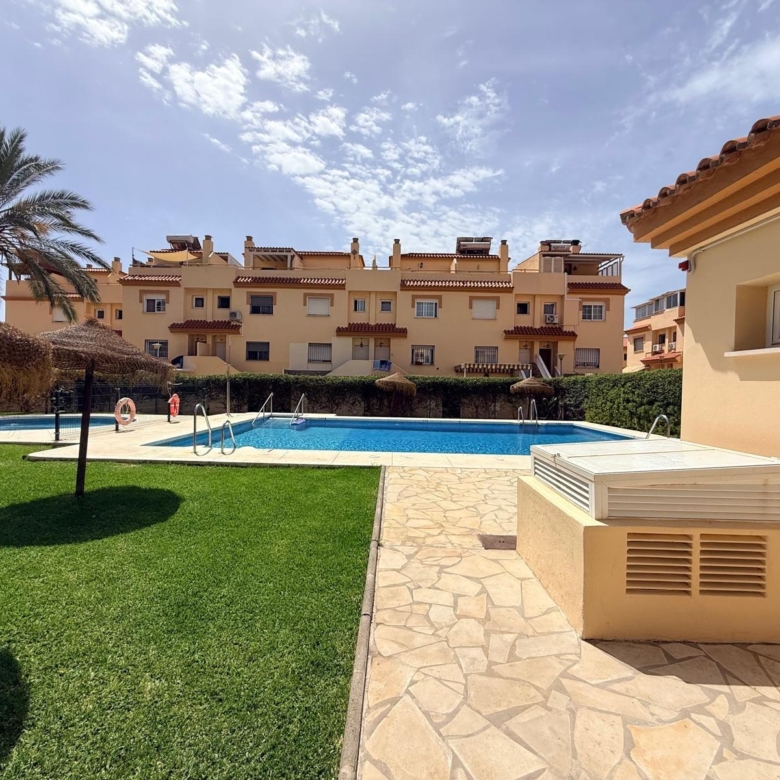 Fabulosa casa en Chilches con piscina.