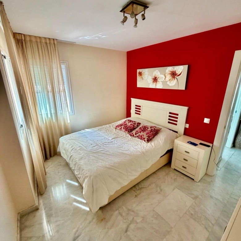 VIVIENDA DE 3 DORMITORIOS EN SUAREZ