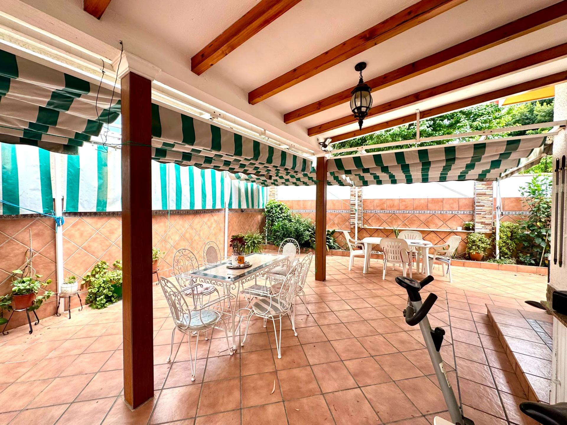 Villa independiente en Miraflores del Palo