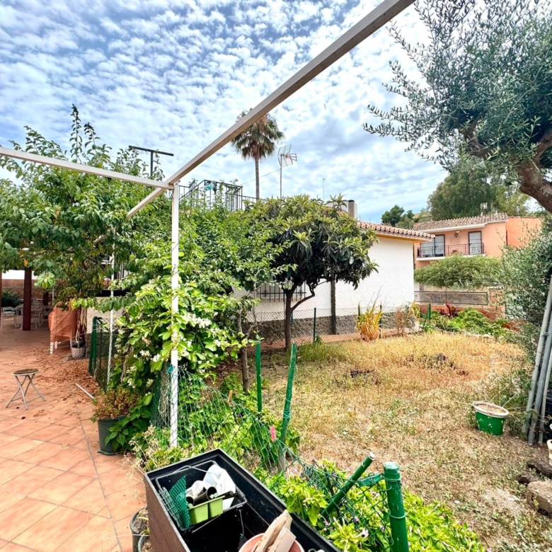 Villa independiente en Miraflores del Palo