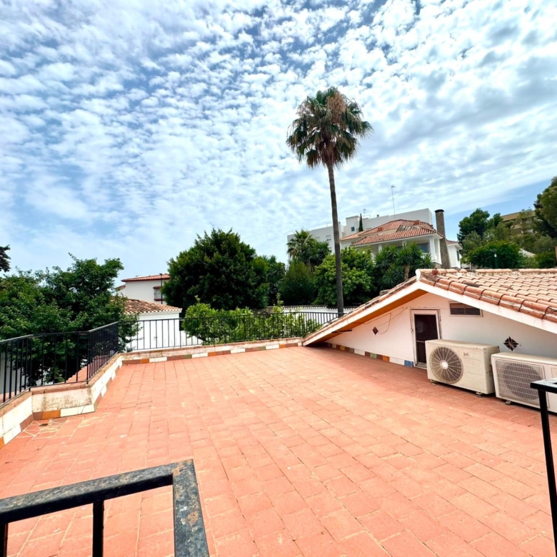 Villa independiente en Miraflores del Palo