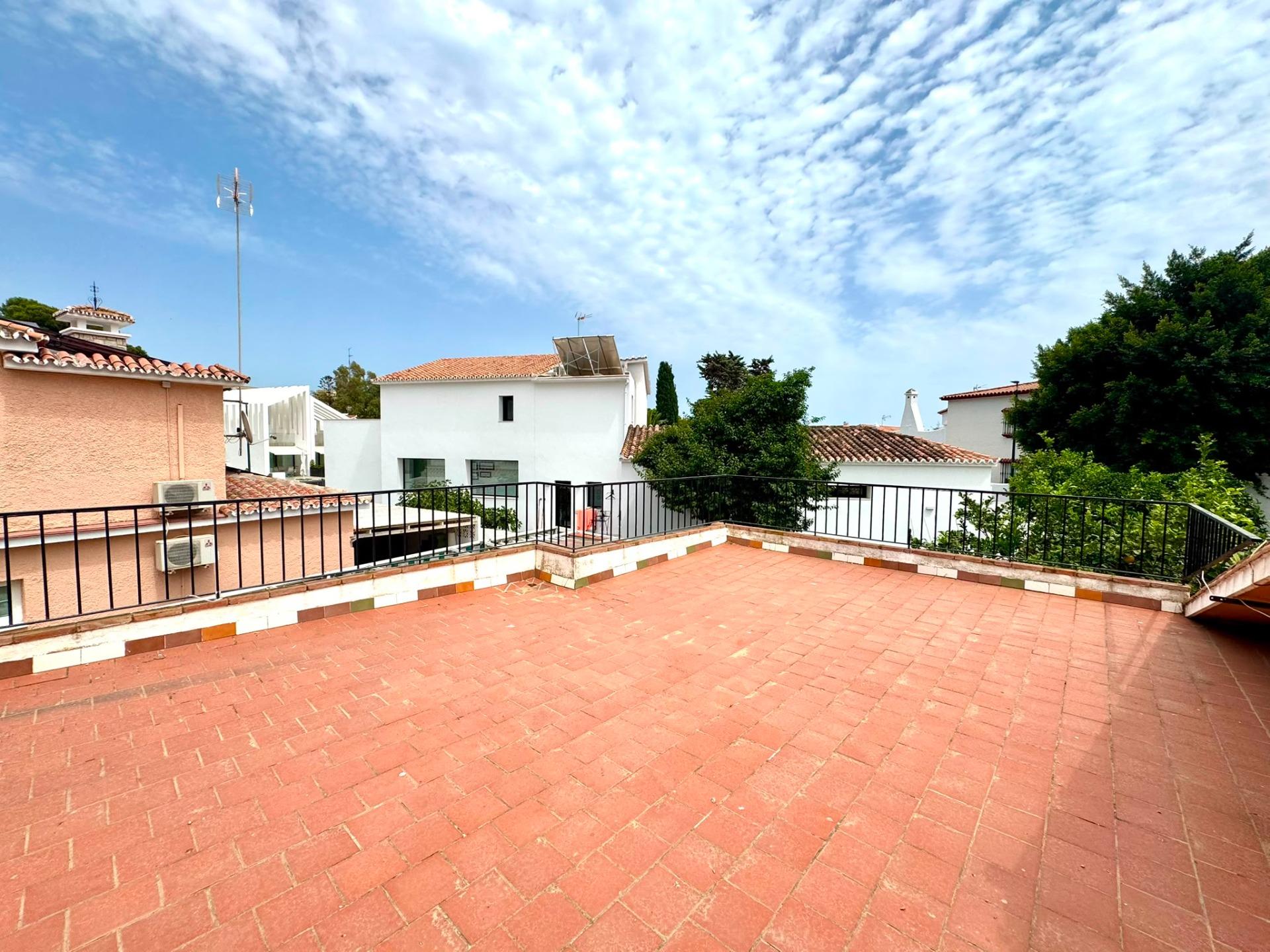 Villa independiente en Miraflores del Palo