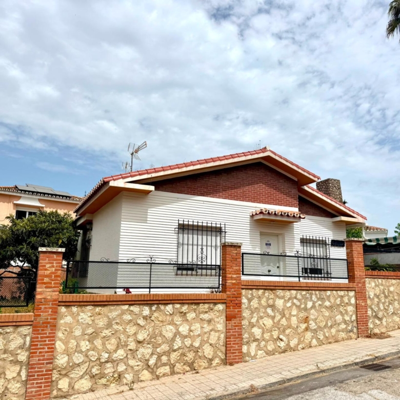 Villa independiente en Miraflores del Palo