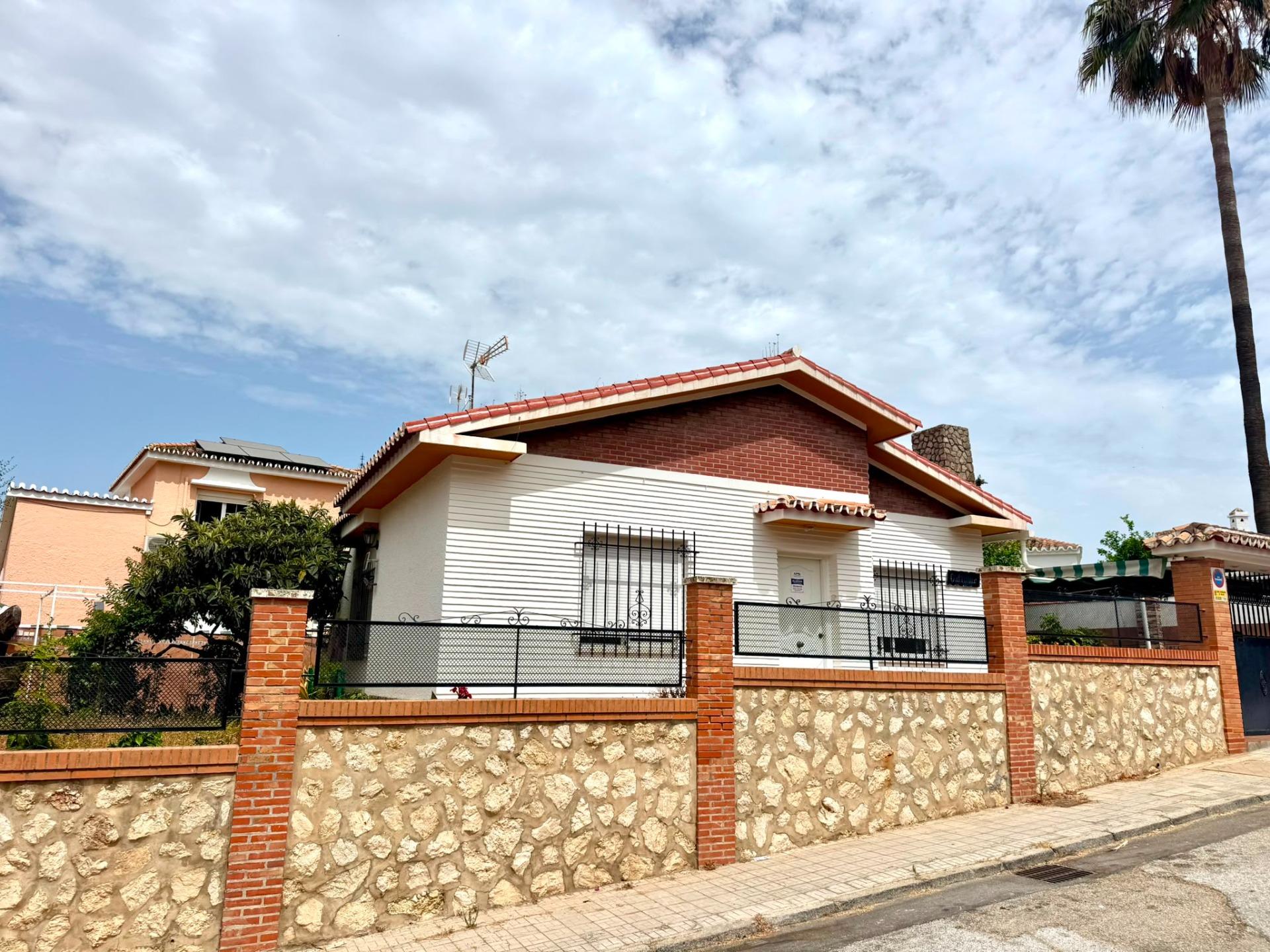 Villa independiente en Miraflores del Palo