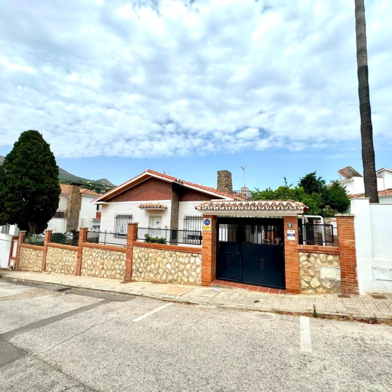 Villa independiente en Miraflores del Palo
