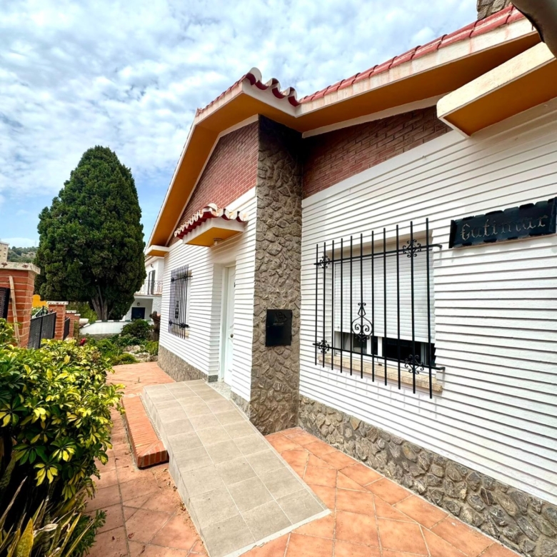 Villa independiente en Miraflores del Palo