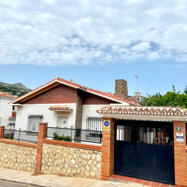 Villa independiente en Miraflores del Palo