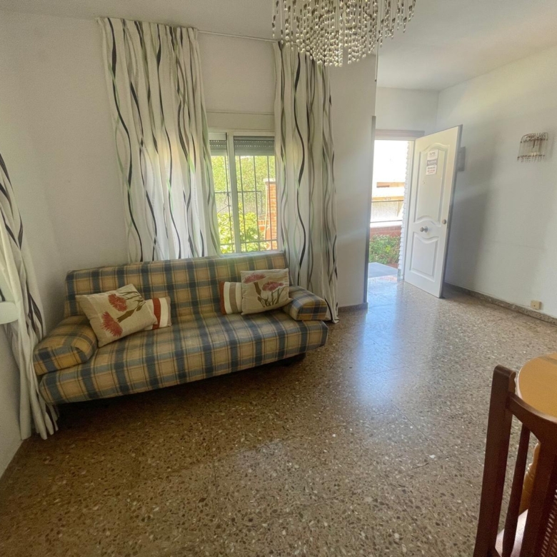 Villa independiente en Miraflores del Palo