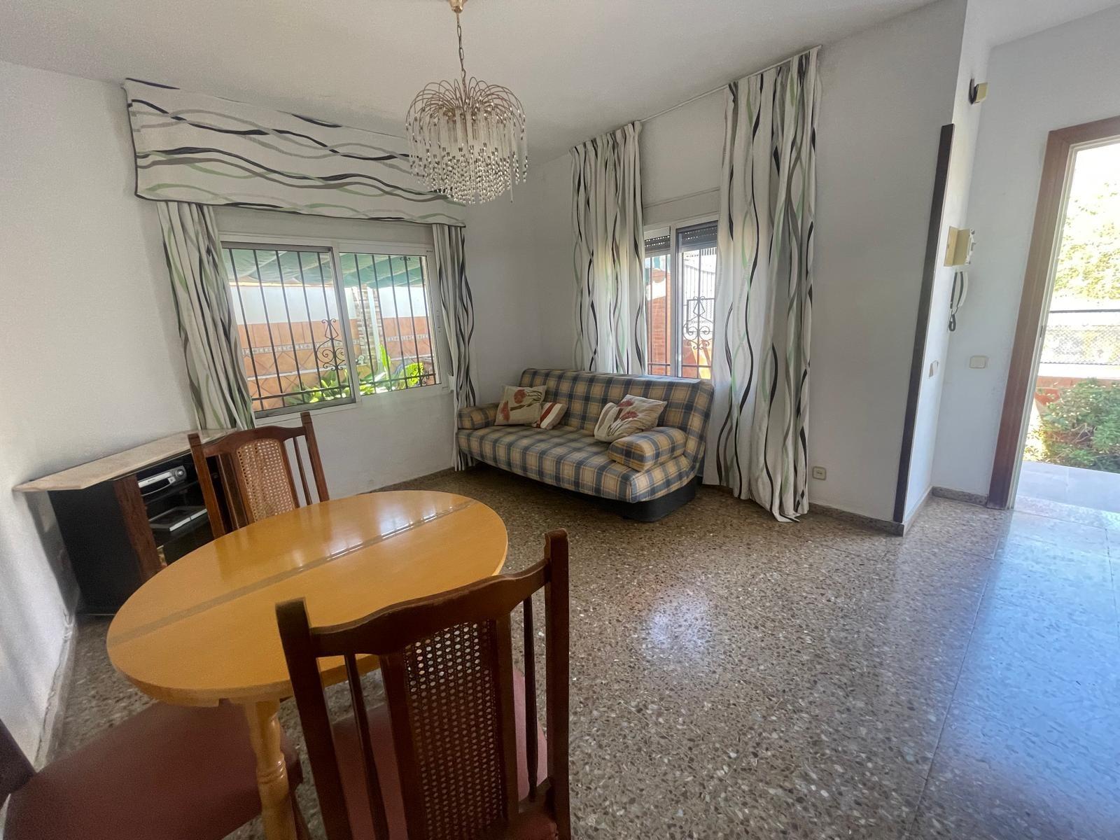 Villa independiente en Miraflores del Palo