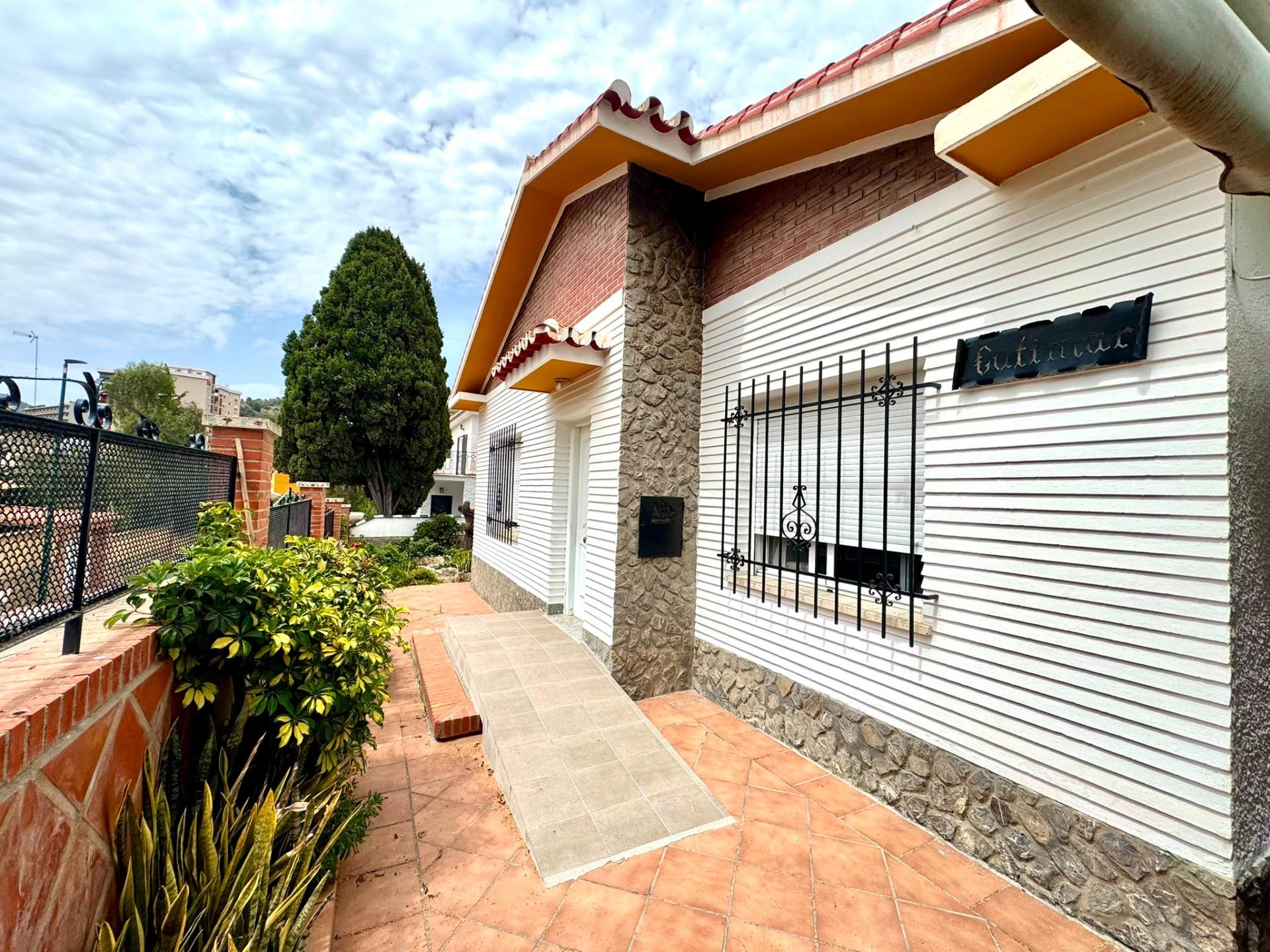 Villa independiente en Miraflores del Palo