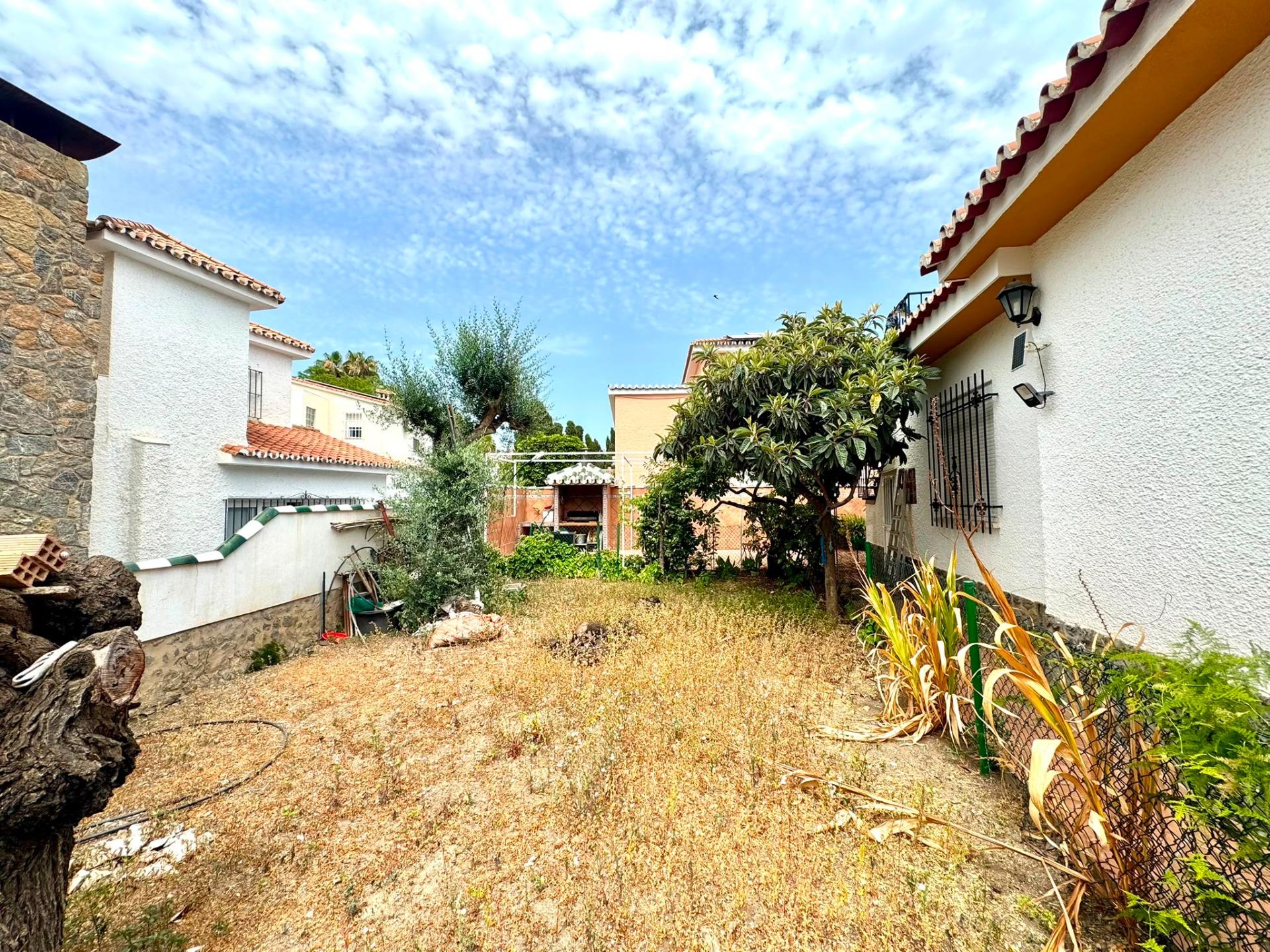 Villa independiente en Miraflores del Palo