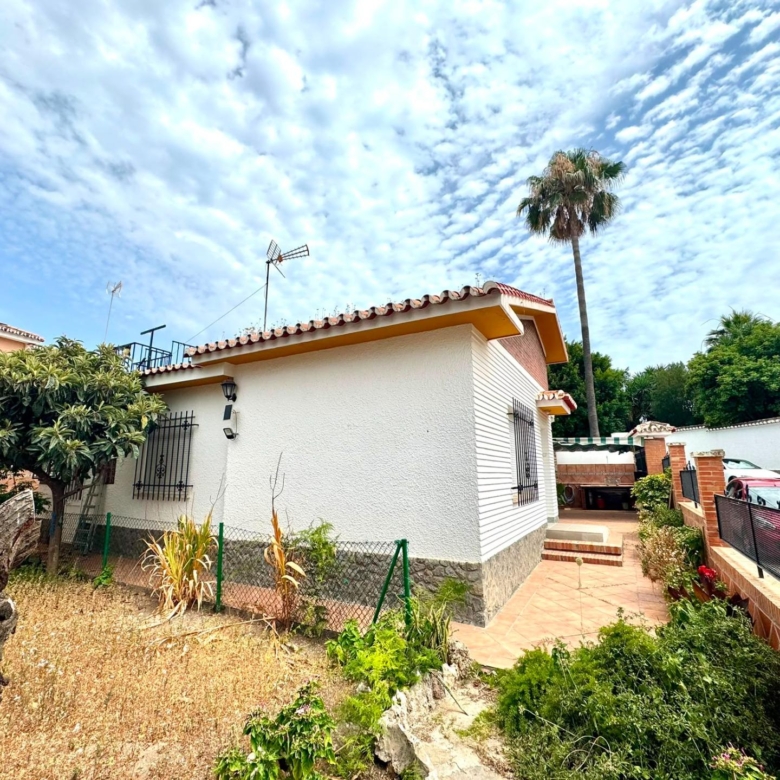 Villa independiente en Miraflores del Palo