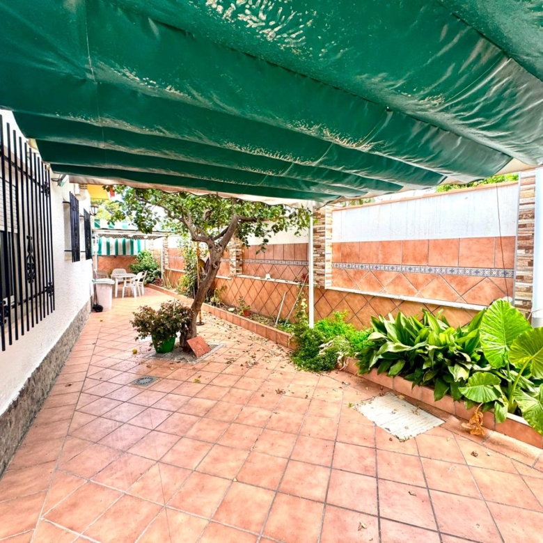 Villa independiente en Miraflores del Palo