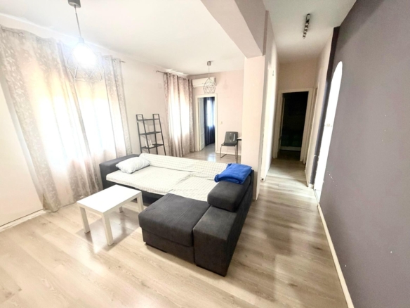 Piso de dos habitaciones en Cruz Humilladero