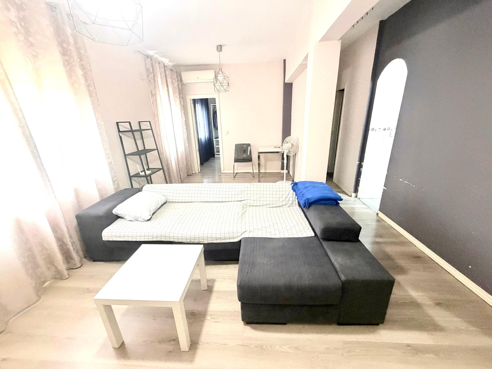 Piso de dos habitaciones en Cruz Humilladero