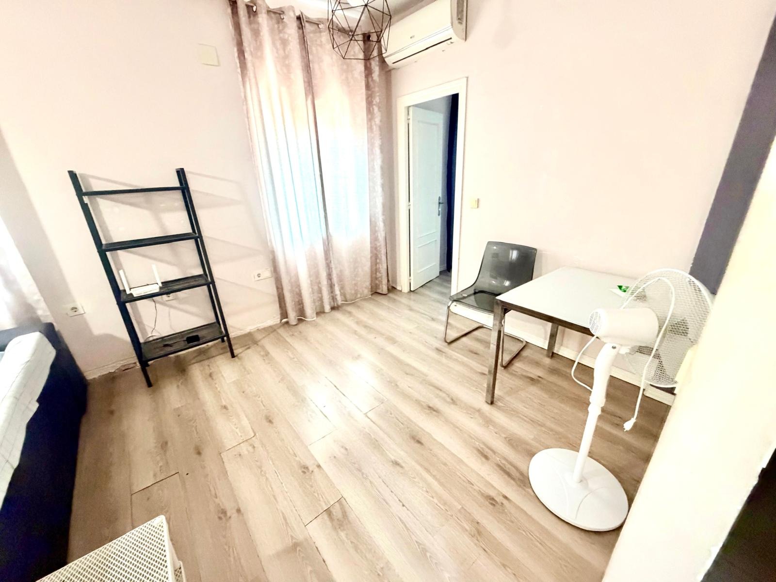 Piso de dos habitaciones en Cruz Humilladero