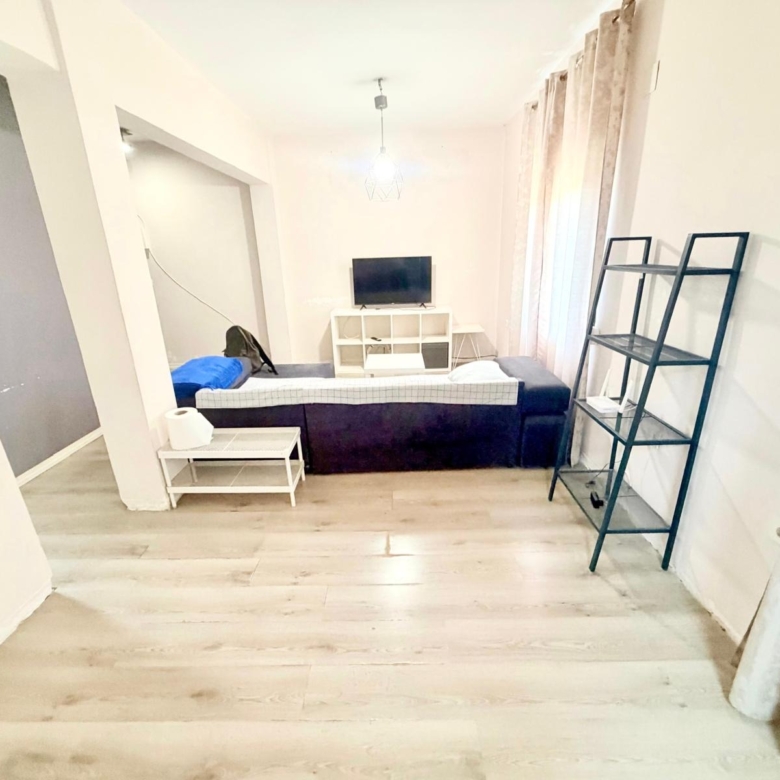 Piso de dos habitaciones en Cruz Humilladero