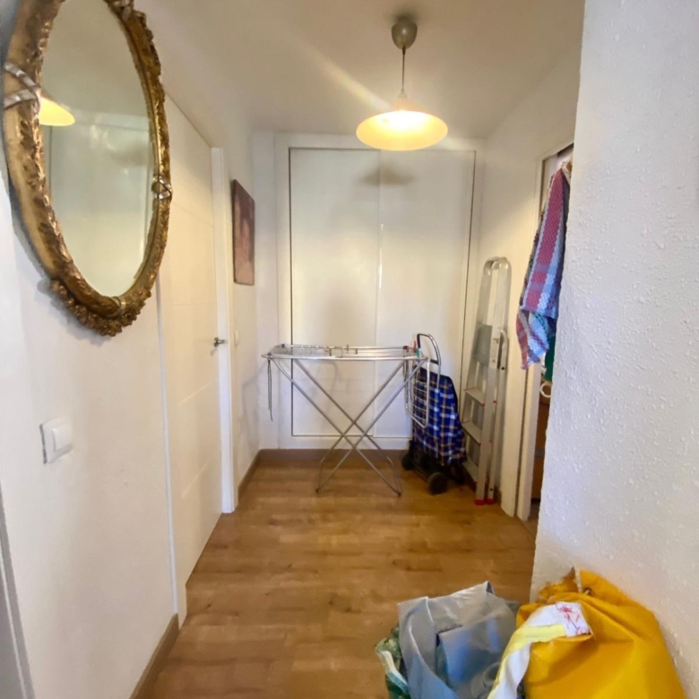 Piso en venta a 5 minutos andando de la playa, 4 habitaciones, amplia terraza y vistas.