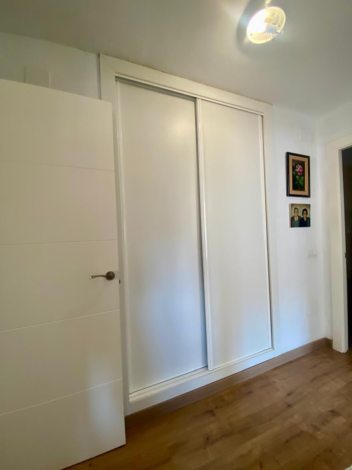 Piso en venta a 5 minutos andando de la playa, 4 habitaciones, amplia terraza y vistas.