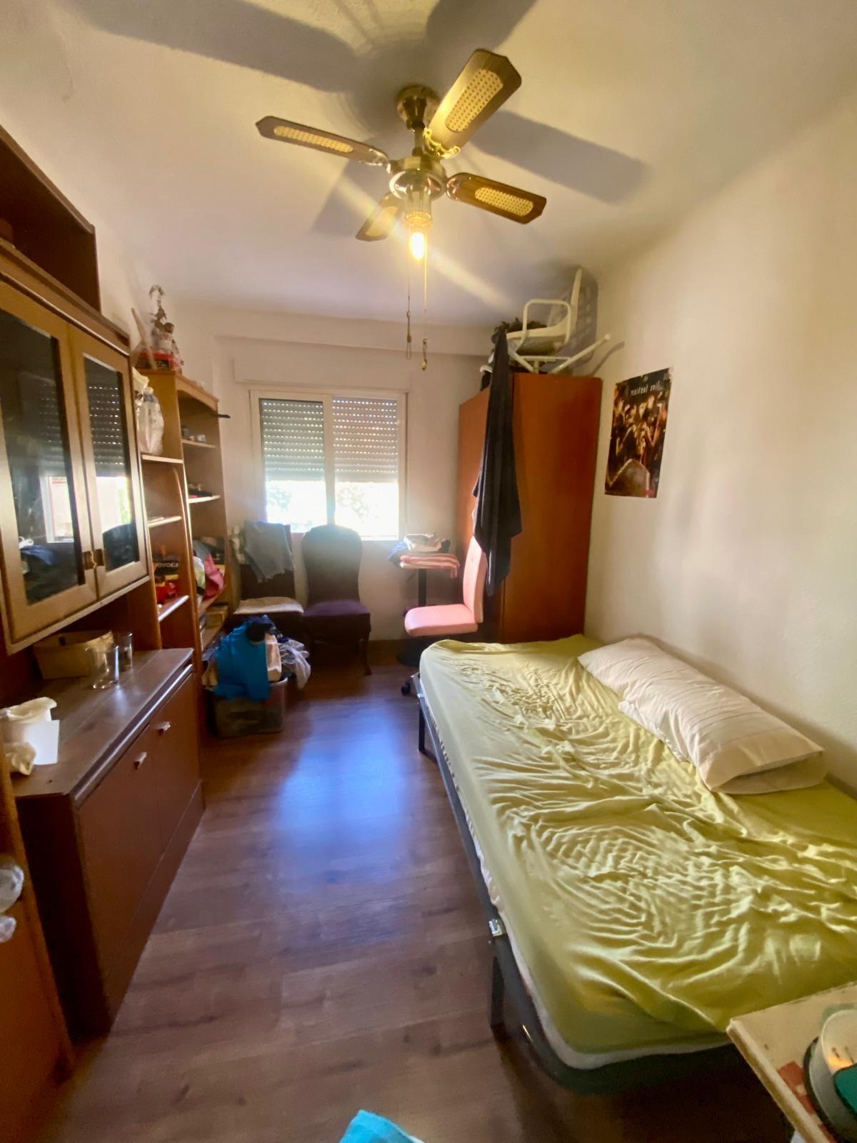 Piso en venta a 5 minutos andando de la playa, 4 habitaciones, amplia terraza y vistas.