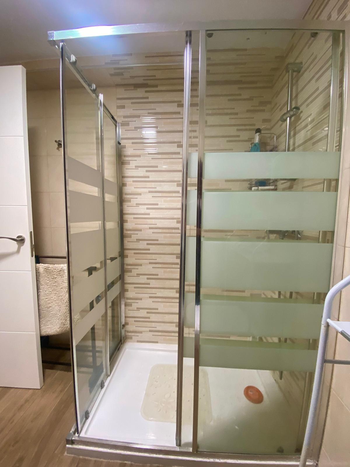 Piso en venta a 5 minutos andando de la playa, 4 habitaciones, amplia terraza y vistas.