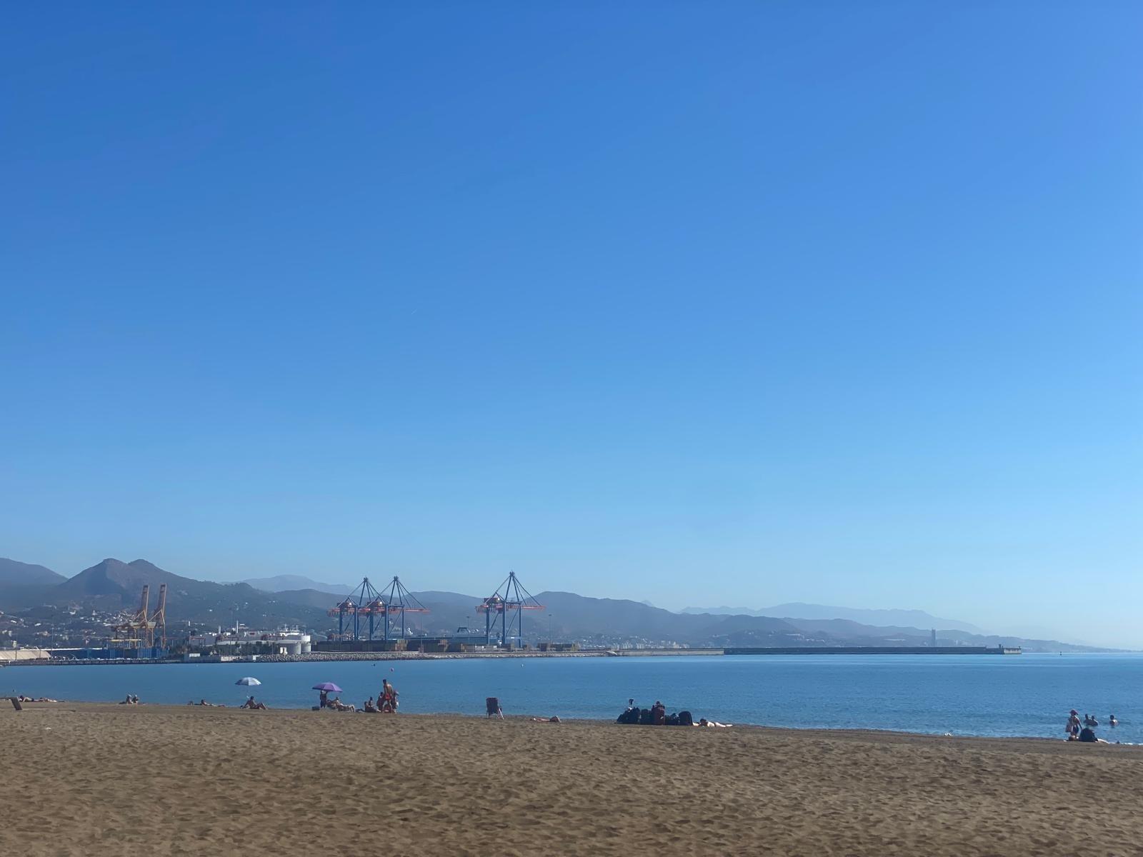 Piso en venta a 5 minutos andando de la playa, 4 habitaciones, amplia terraza y vistas.