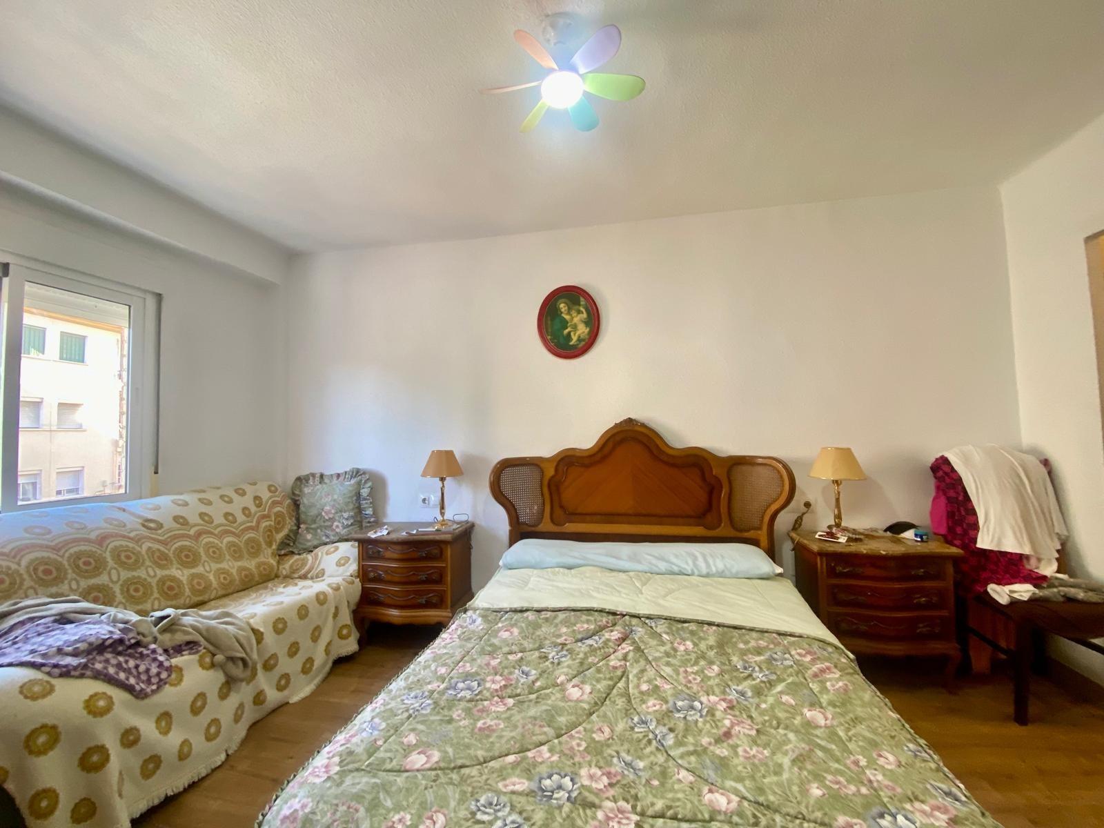 Piso en venta a 5 minutos andando de la playa, 4 habitaciones, amplia terraza y vistas.