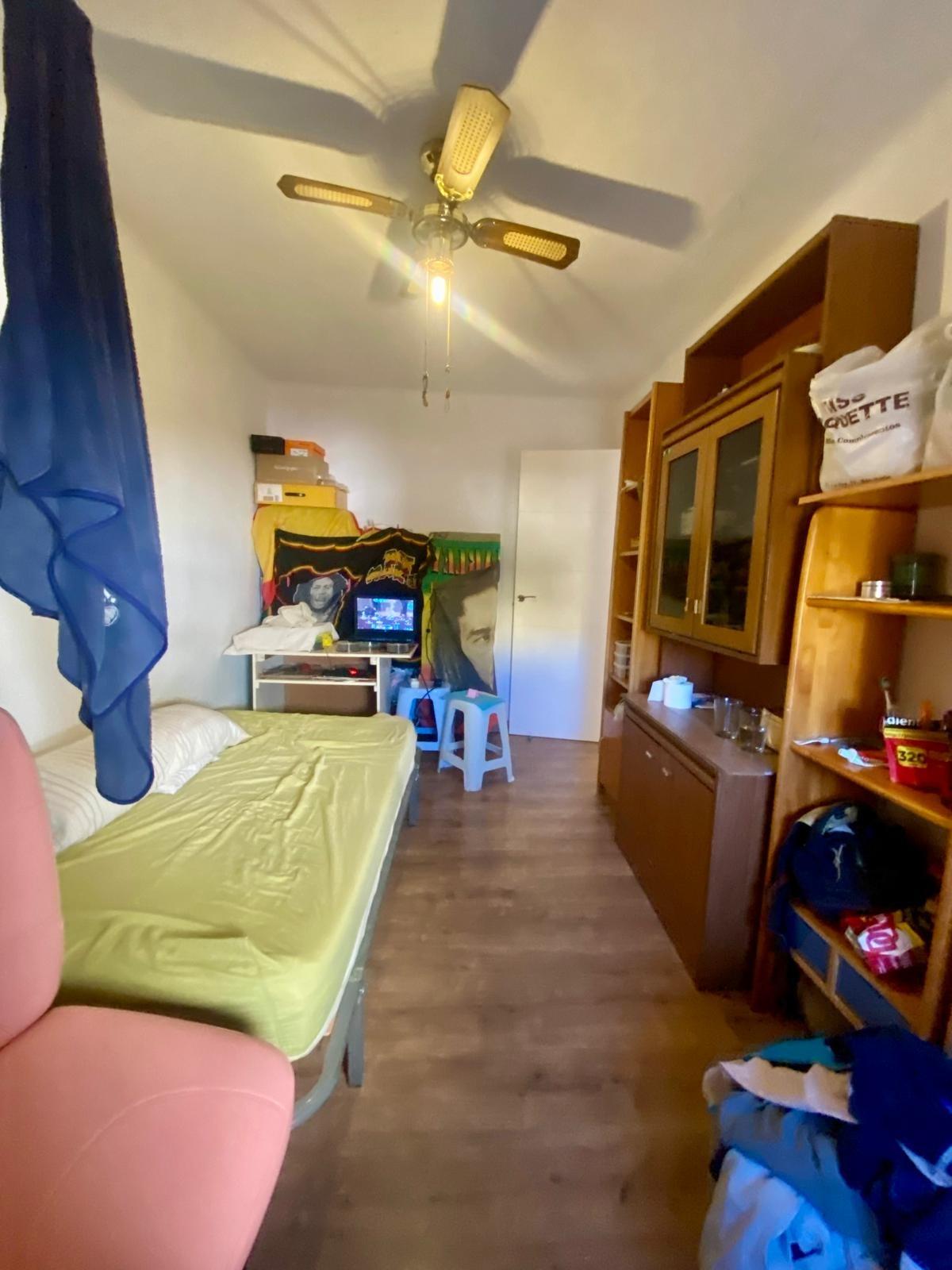 Piso en venta a 5 minutos andando de la playa, 4 habitaciones, amplia terraza y vistas.