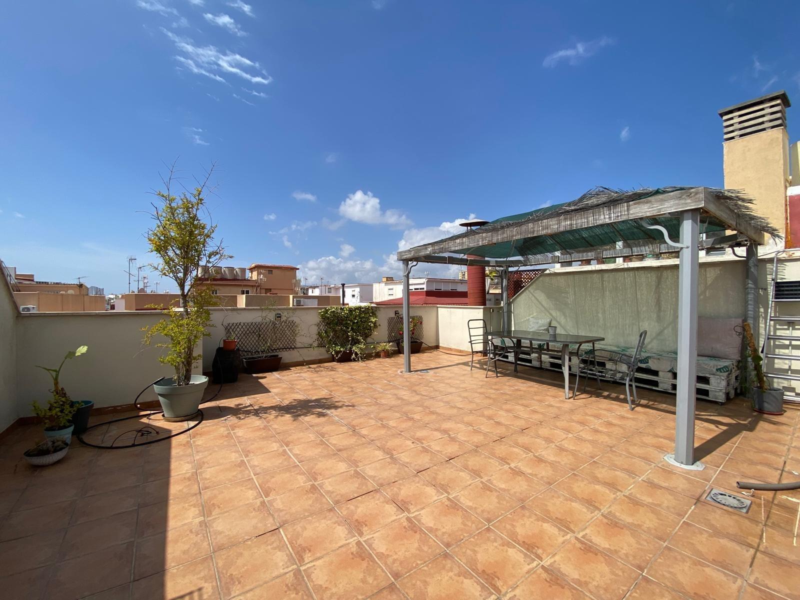 ATICO EN VENTA EN ZONA SUAREZ, CON TERRAZA DE 65 M2