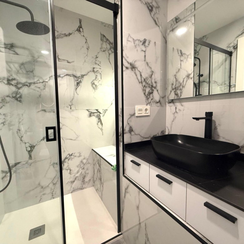 Espectacular apartamento a estrenar a un paso del centro histórico de Málaga con licencia vacacional