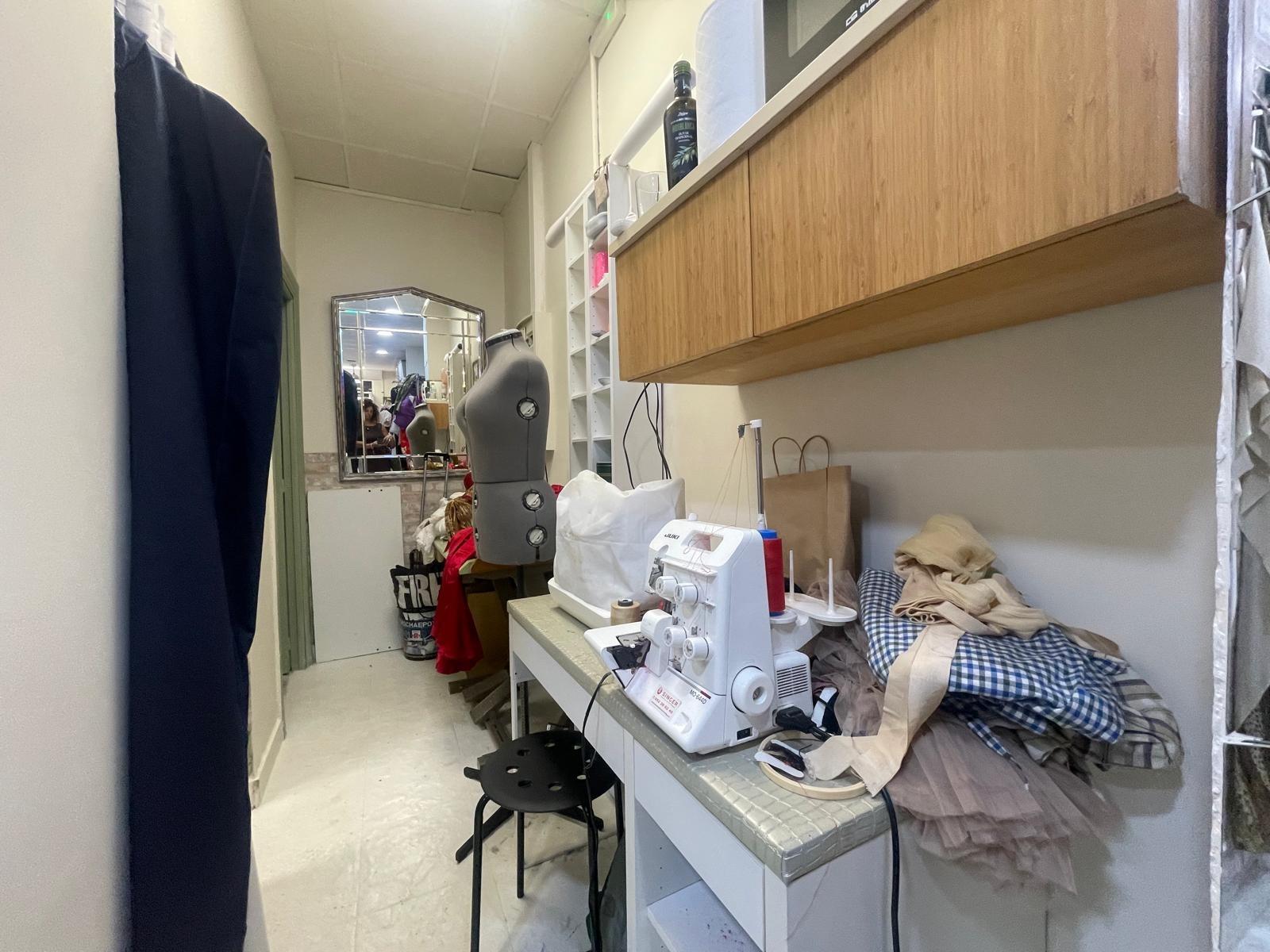 Taller de costura en el Centro de Málaga: Oportunidad de traspaso o incorporación de socia al 50 %