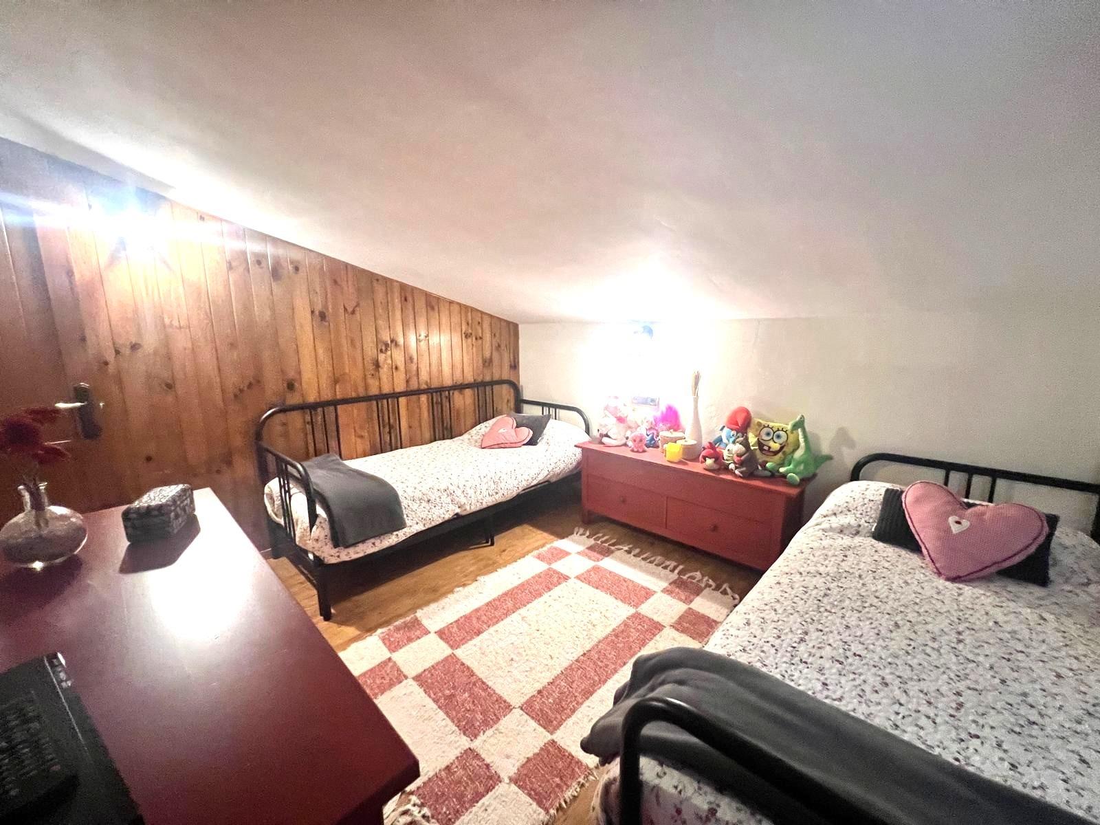 Casa en venta en Yunquera, vistas espectaculares y parcela de 1.600 m². A sólo 500m2 del pueblo. Con licencia turística.