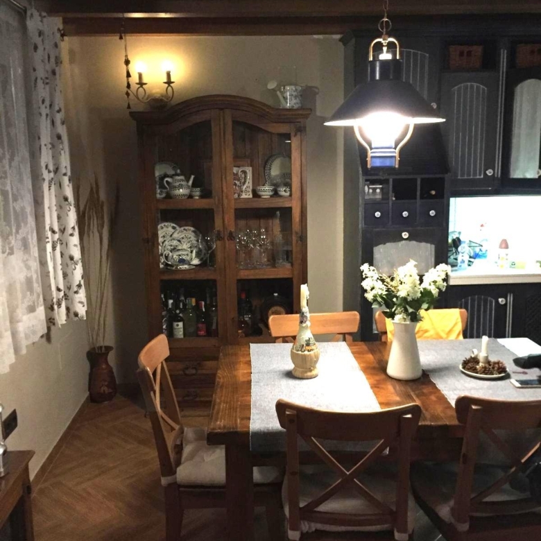 Casa en venta en Yunquera, vistas espectaculares y parcela de 1.600 m². A sólo 500m2 del pueblo. Con licencia turística.