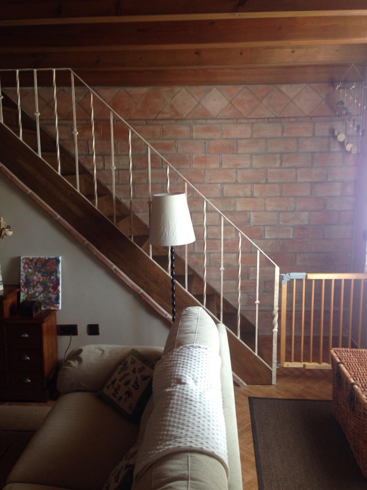 Casa en venta en Yunquera, vistas espectaculares y parcela de 1.600 m². A sólo 500m2 del pueblo. Con licencia turística.