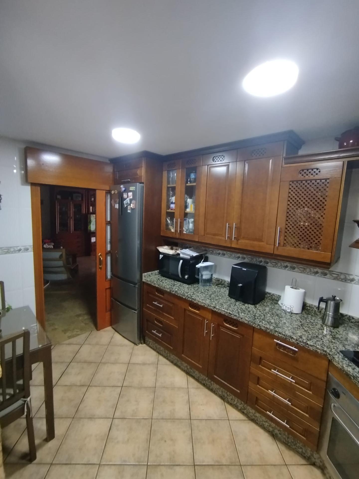 Piso amplio en calle Dolores Ibarruri (Avenida Europa- Puerta de Málaga).