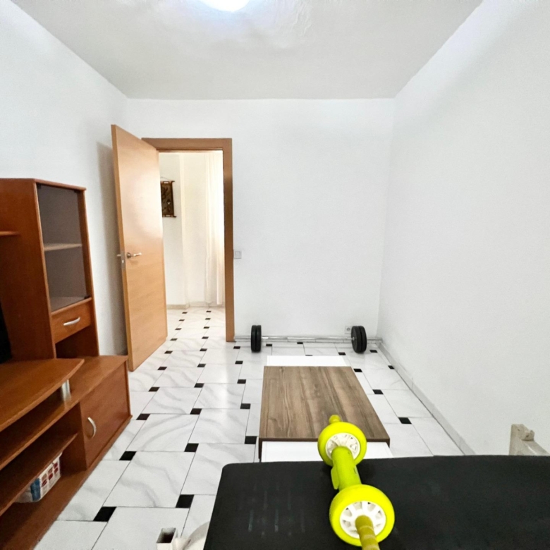 Piso de 3 habitaciones en la zona de Los Prados