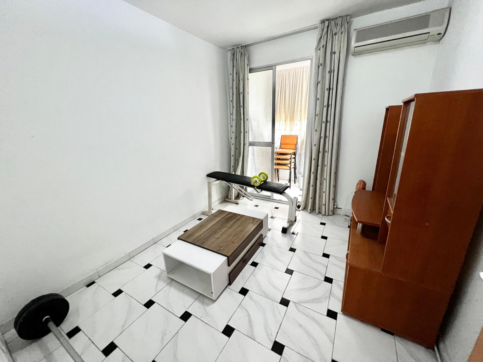 Piso de 3 habitaciones en la zona de Los Prados