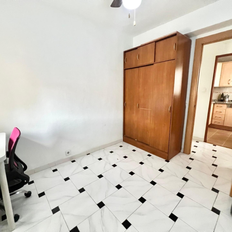 Piso de 3 habitaciones en la zona de Los Prados