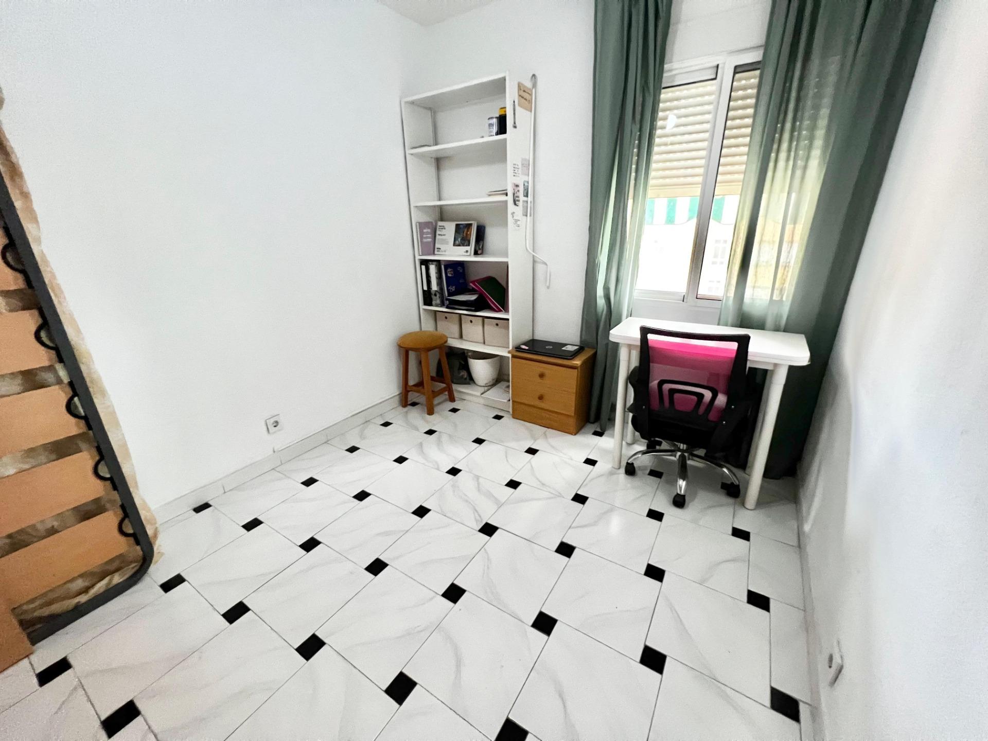 Piso de 3 habitaciones en la zona de Los Prados