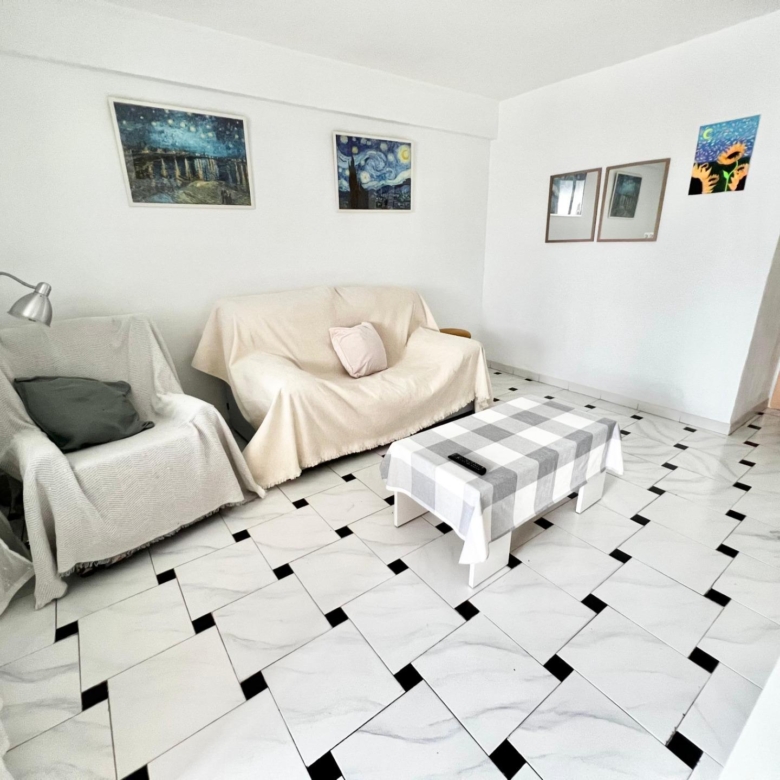 Piso de 3 habitaciones en la zona de Los Prados